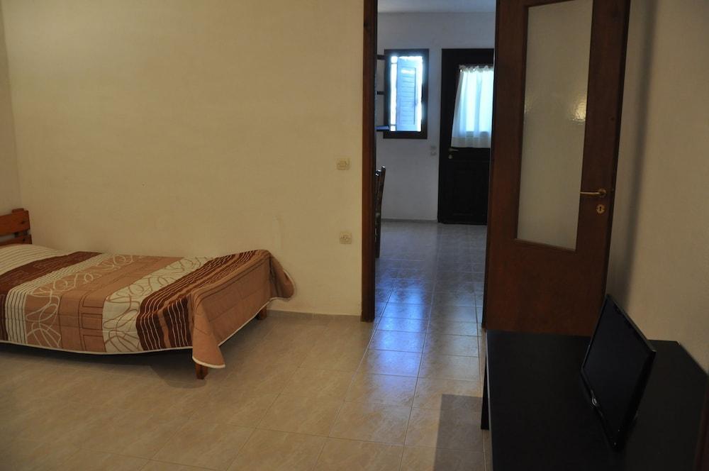 Michalis Apartments Near The Beaches With Sea View Páros Exteriér fotografie